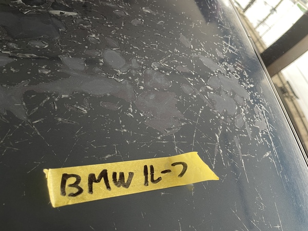 BMW ボンネット　屋根　トランク　フェンダー塗装ヤレサムネイル