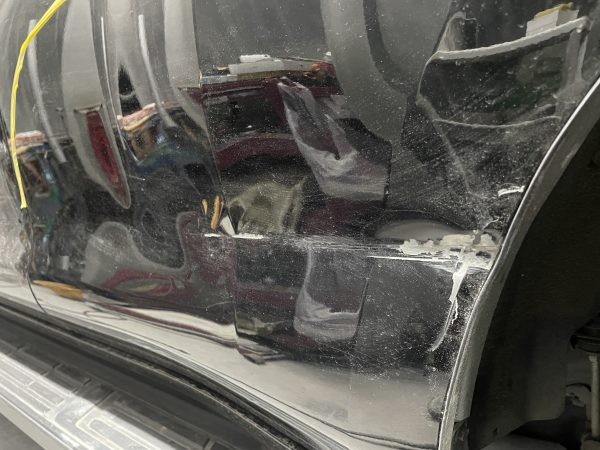 トヨタ　ランドクルーザー　プラド　リアドア鈑金修理サムネイル